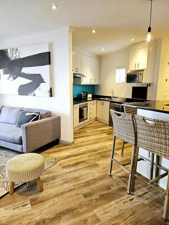 12 Sunset On Hill Apartment Cape Town