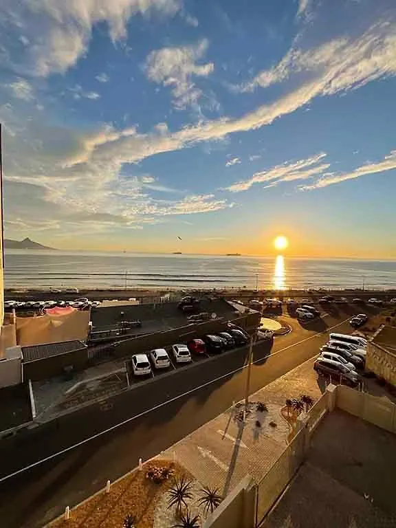 12 Sunset On Hill Apartment Cape Town